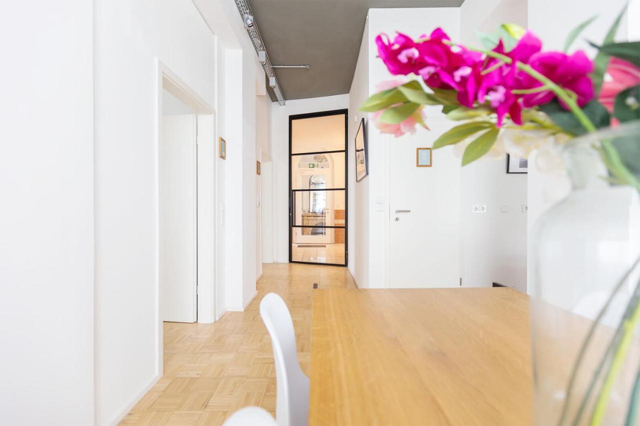 Boutique Lofts & Am Park Aparthotel
