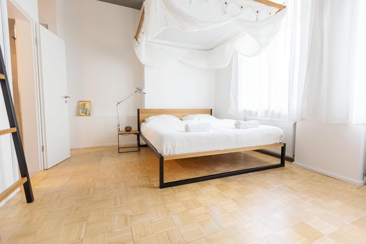 Boutique Lofts & Am Park Aparthotel 3*