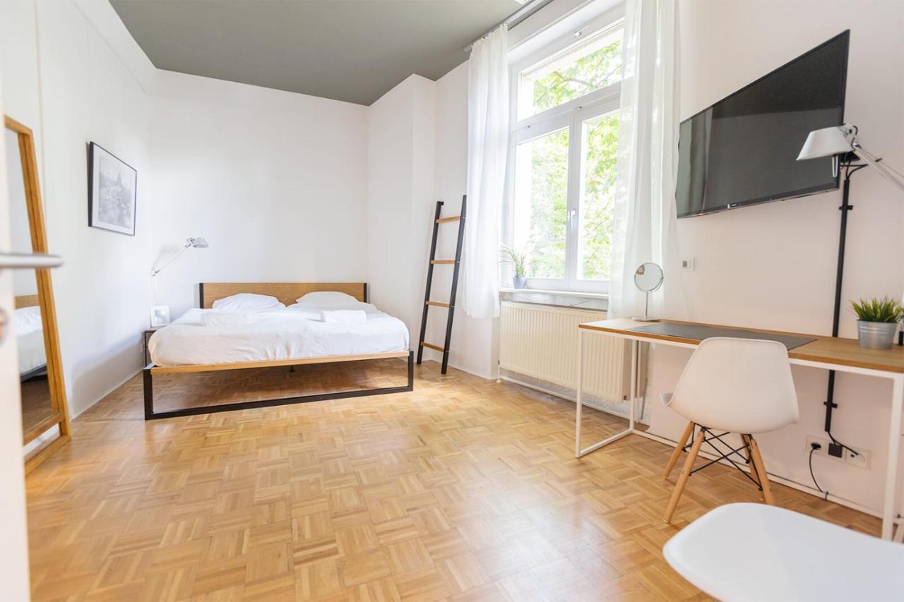 Boutique Lofts & Am Park Aparthotel 3*